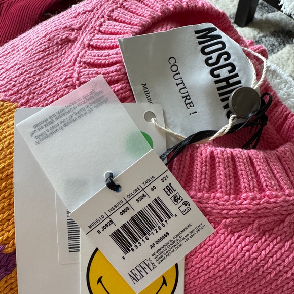 Moschino Pink Crewneck Sweater with Yellow Smiley Face Brand New with Tags 😃 - Picture 2 of 9